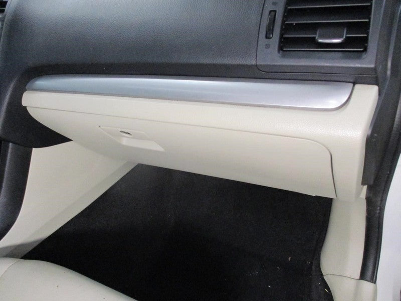XV CROSST 2014 Glove Box 1885246