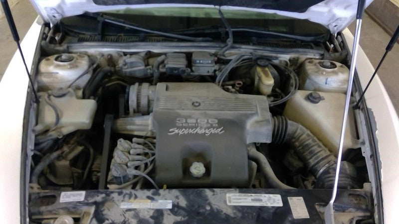 Passenger Right Front Knee Fits 98-99 AURORA 1923596
