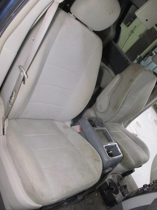 Passenger Front Seat Bucket Cloth Manual Fits 08-10 CARAVAN 1910265