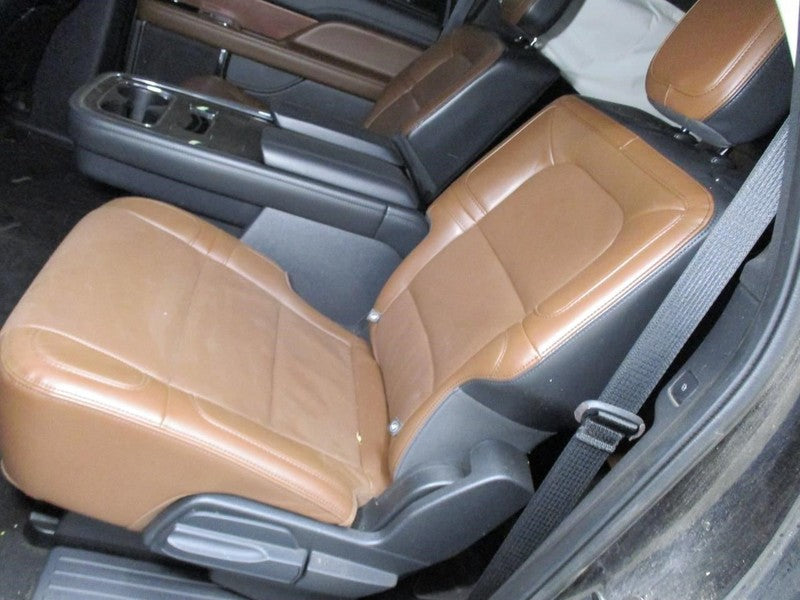 NAVIGATOR 2022 Seat Rear 1696446