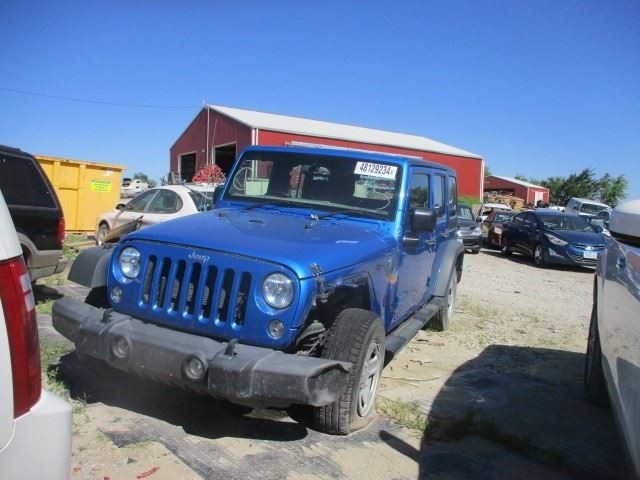 WRANGLER  2016 Front Door Trim Panel 1572457
