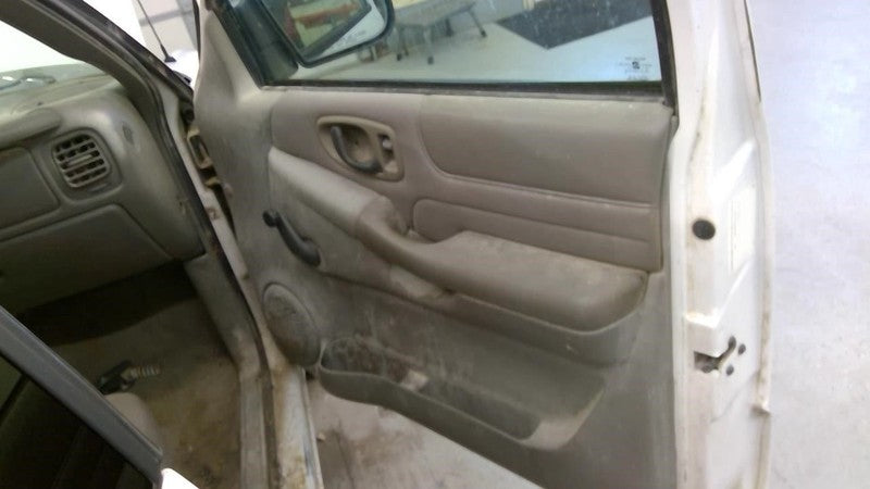S10PICKUP 2003 Front Door Trim Panel 2035843