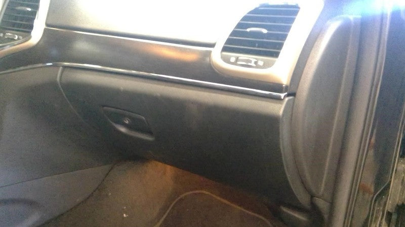 GRANDCHER 2014 Glove Box 1869475