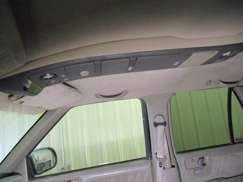 S10BLAZER 1996 Console Front 2018252