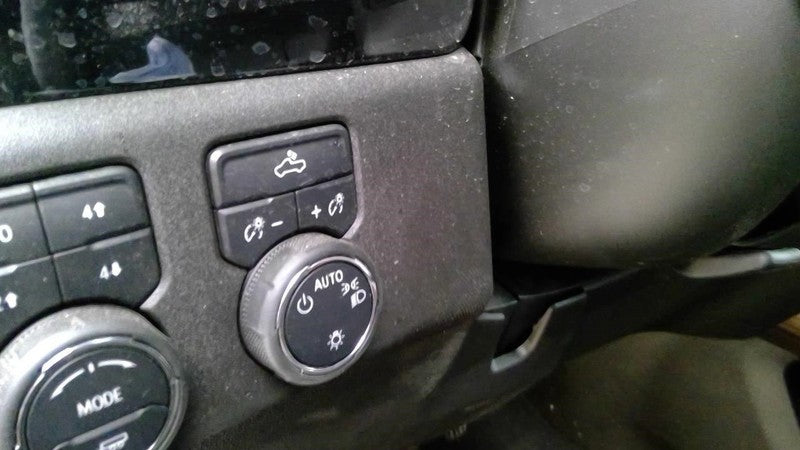 SILVRDO15 2025 Dash/Interior/Seat Switch 1910840