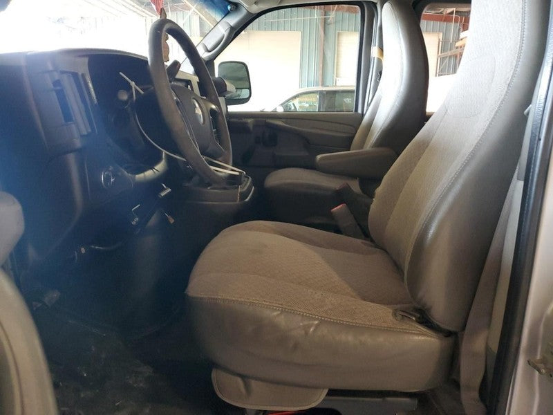 Speedometer Cluster US Market Fits 12 EXPRESS 2500 VAN 1891067