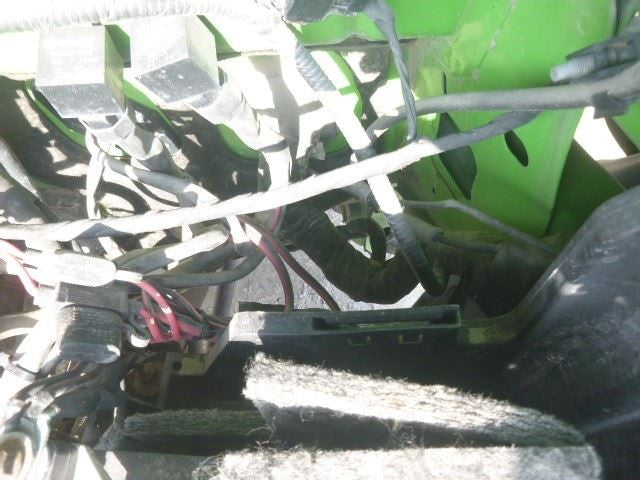 Console Front Floor Bucket Seats Fits 18 DODGE 2500 PICKUP 1511233
