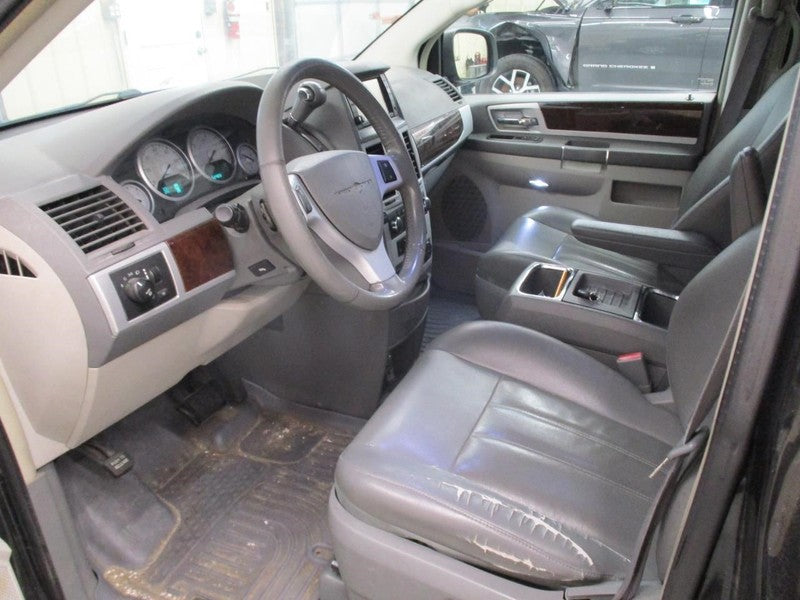 TOWN COUN 2010 Front Door Trim Panel 2040666