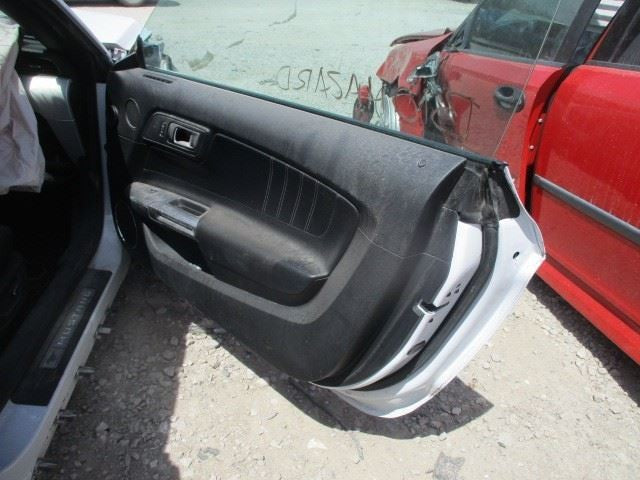 MUSTANG   2016 Front Door Trim Panel 1574147