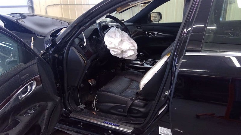 Q70       2016 Dash Bezel 1679994