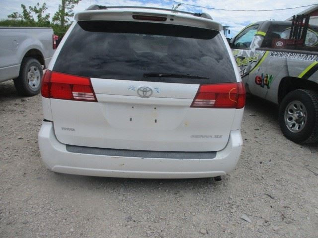 Automatic Transmission FWD Fits 04-06 SIENNA 1578364