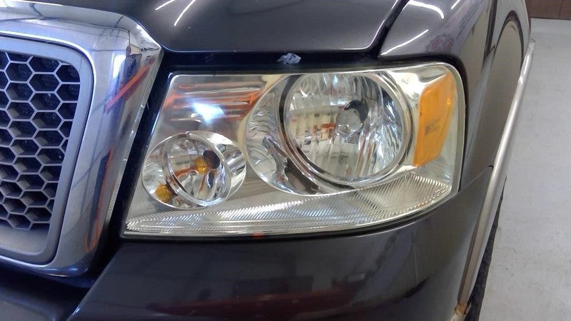 Driver Headlight Bright Background Fits 04-08 FORD F150 PICKUP 2033947