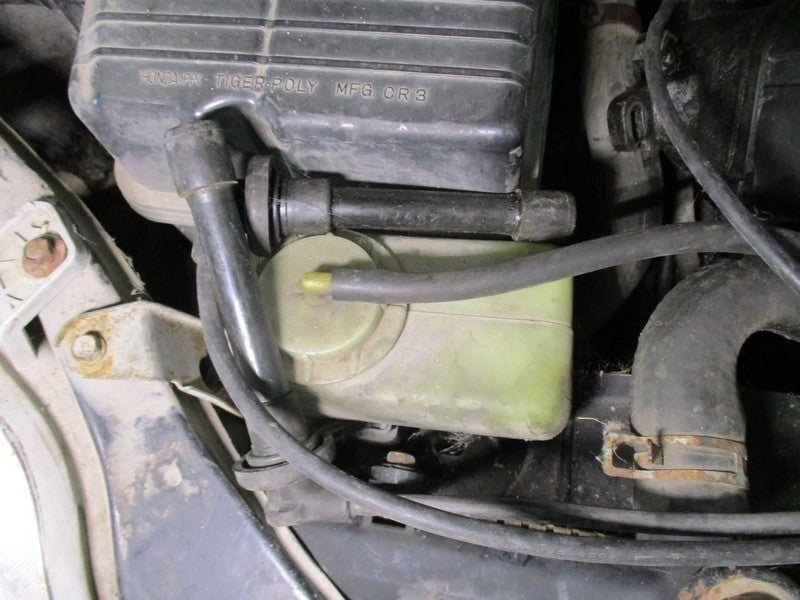 Driver Left Hood Hinge Fits 96-98 CIVIC 1933198