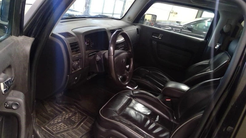 Audio Equipment Radio AM-FM-stereo-6 Disc CD Fits 06-10 HUMMER H3 2028