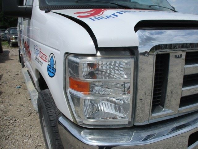 Rear Axle 9.75" Ring Gear Semi-floating Axle Fits 09-14 FORD E250 VAN 