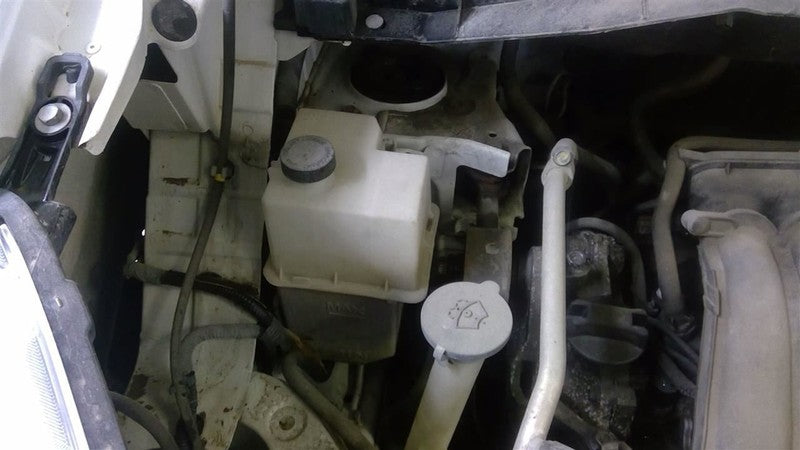 NV200     2013 Front Door Trim Panel 1636453