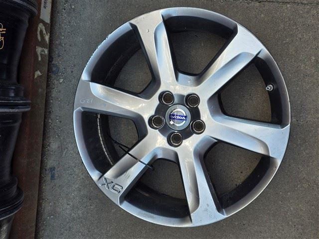 Wheel XC60 19x7-1/2 6 Spoke Chrome And Black Fits 13 VOLVO 60 SERIES 1