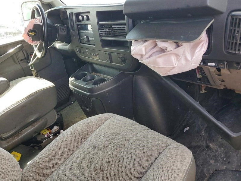 Fuse Box Engine Fits 21-24 EXPRESS 2500 VAN 1924309