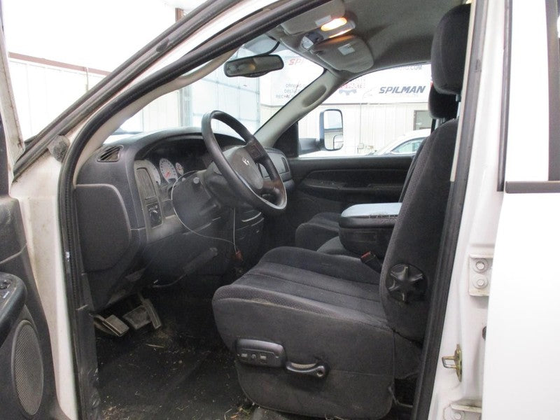 RAM3500   2005 Dash Bezel 1875353