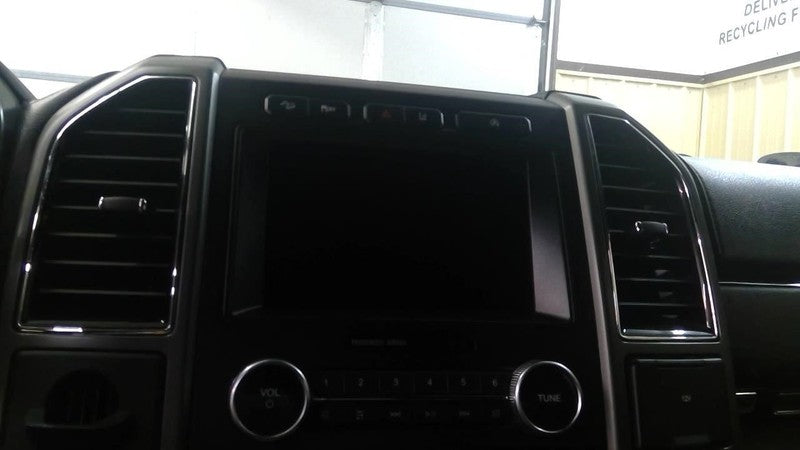 Info-GPS-TV Screen Front Dash 8.0" Screen Fits 18-21 EXPEDITION 200960