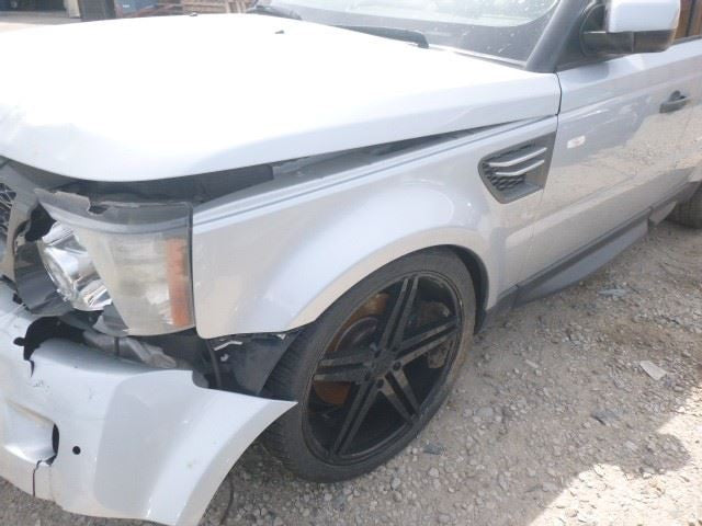 Grille Upper Hse Fits 10-11 RANGE ROVER SPORT 1624938