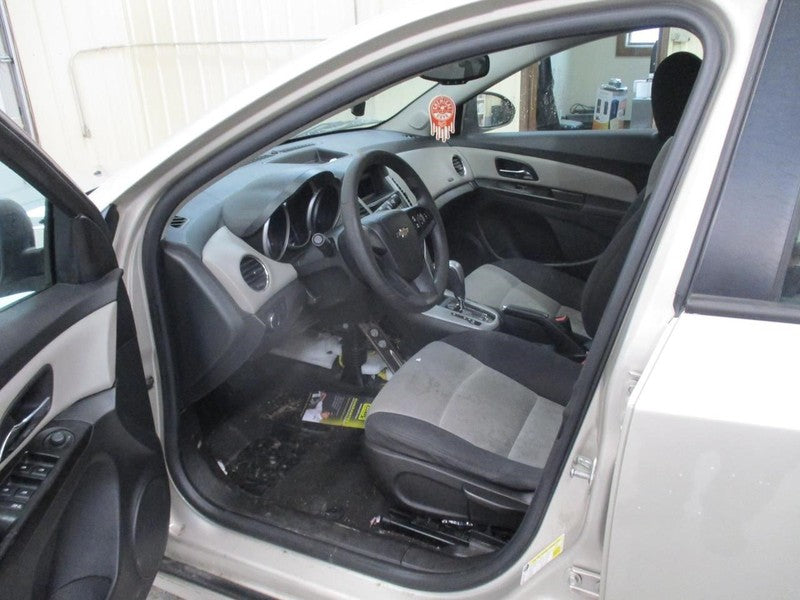 CRUZE     2013 Fuse Box Cabin 1858584