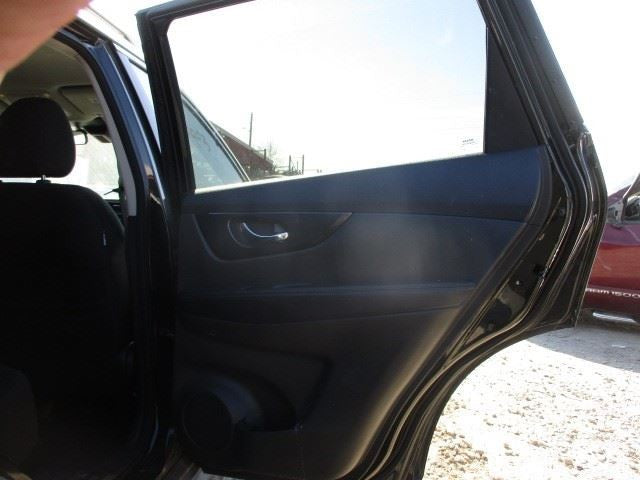 ROGUE     2019 Door Trim Panel Rear 1555043