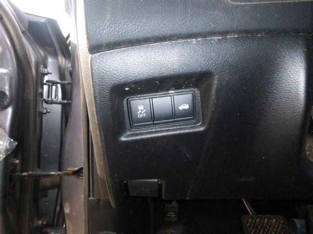 Q50       2021 Dash/Interior/Seat Switch 1639471