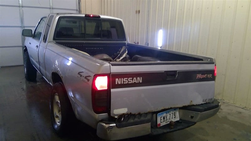 Rear Axle 6 Cylinder 4WD Non-locking 4.625 Ratio Fits 00 FRONTIER 1678