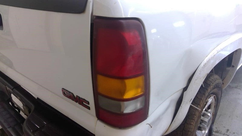 Passenger Right Tail Light Wideside Fits 99-03 SIERRA 1500 PICKUP 2015