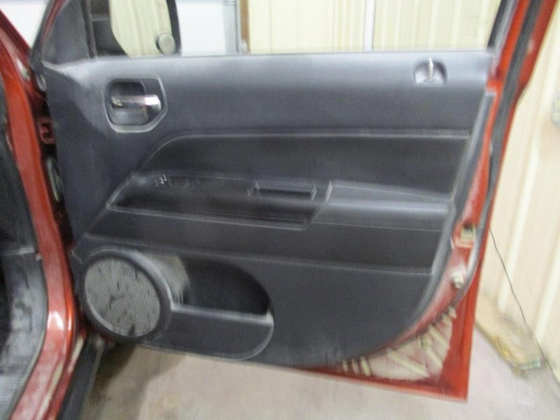 PATRIOT   2010 Glove Box 1725851