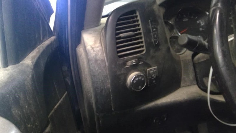 SILVRDO25 2010 Dash/Interior/Seat Switch 1905176