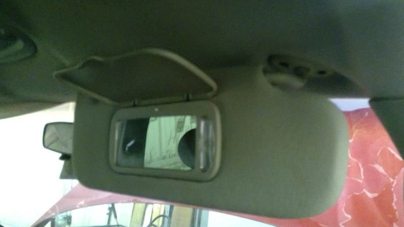 Passenger Sun Visor With Illumination 1 Bulb Fits 02-03 LIBERTY 174087