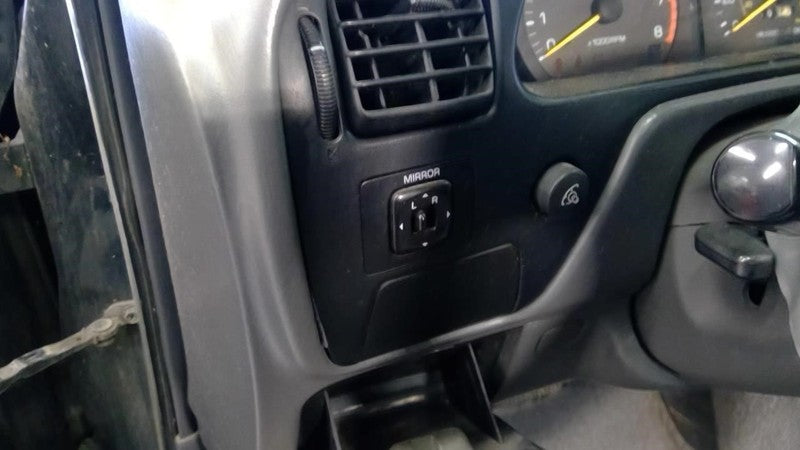 CAMRY     1995 Dash/Interior/Seat Switch 1916703
