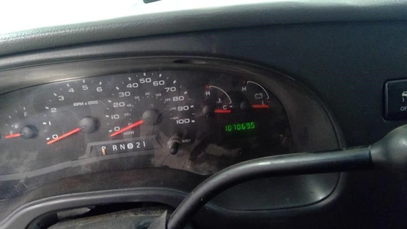Fuse Box Engine Fits 05-08 FORD E150 VAN 1850922