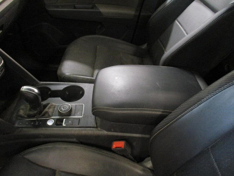 Console Front Floor With Rear Usb Ports Fits 20-23 ATLAS CROSS SPORT 1