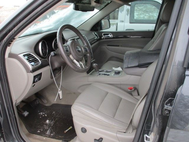 Grille Laredo VIN A 7th Digit Lower Fits 11-13 GRAND CHEROKEE 1230289