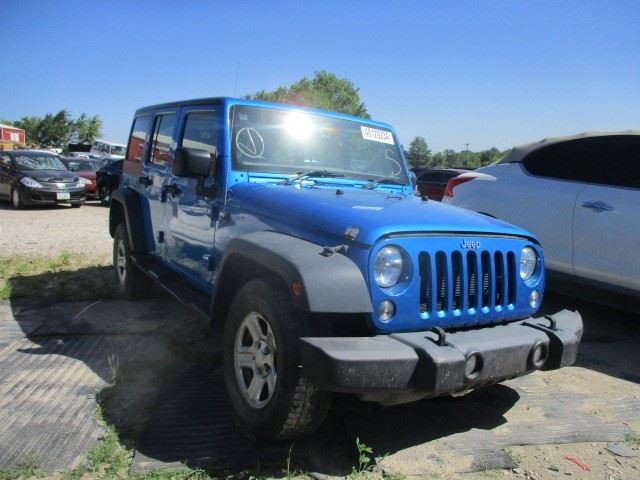 WRANGLER  2016 Front Door Trim Panel 1572457