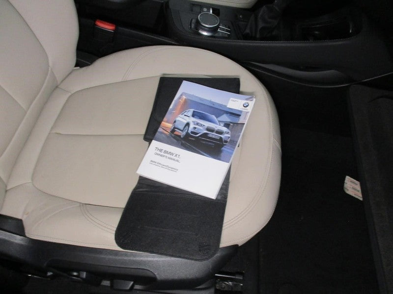 X1        2017 Owners Manual 1944136