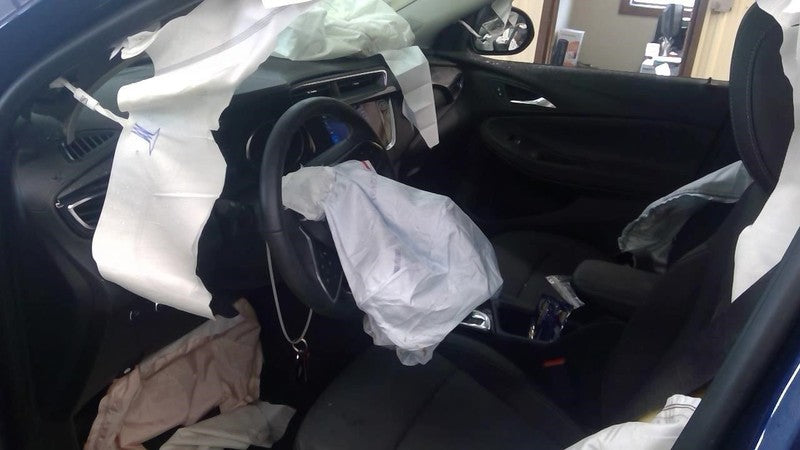 Passenger Right Rear Door Vent Glass Fits 20-25 ENCORE GX 2007274