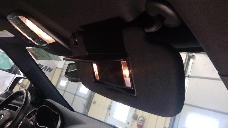 Passenger Sun Visor Wk Body VIN E Or F Fits 14-22 GRAND CHEROKEE 17319