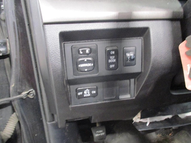TUNDRA    2015 Dash/Interior/Seat Switch 1705040