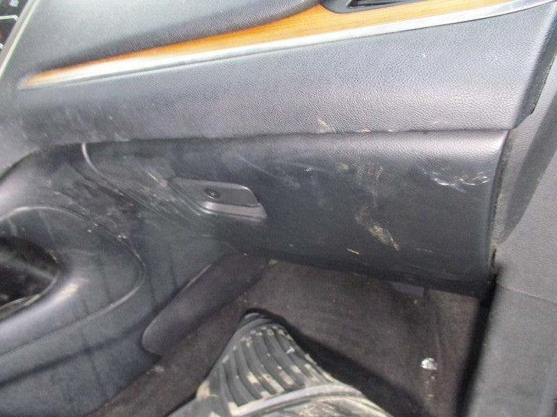 MKC       2018 Glove Box 1736873