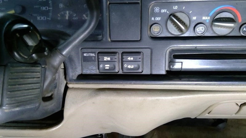 SUBCHEV15 1999 Dash/Interior/Seat Switch 1917402