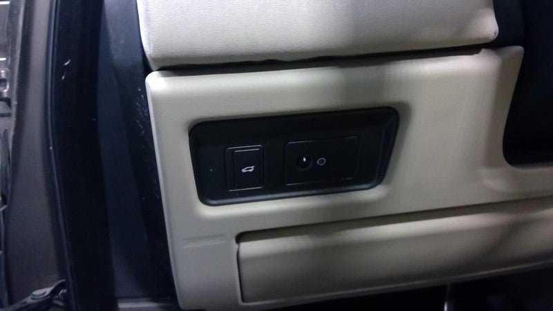 EVOQUE    2016 Dash/Interior/Seat Switch 1876543