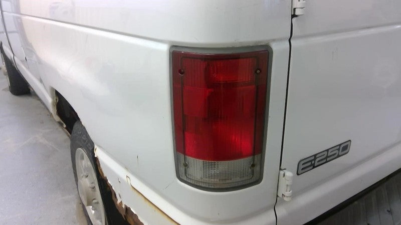 E250      1999 High Mounted Stop Light 1734538