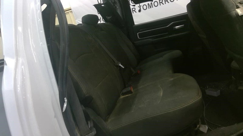 RAM2500   2025 Seat Rear 2017008