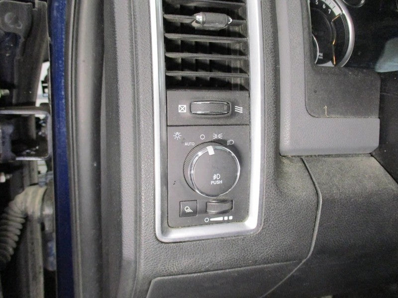RAM1500   2014 Dash/Interior/Seat Switch 1745725