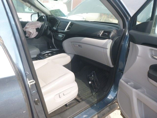 PILOT     2016 Glove Box 1660162