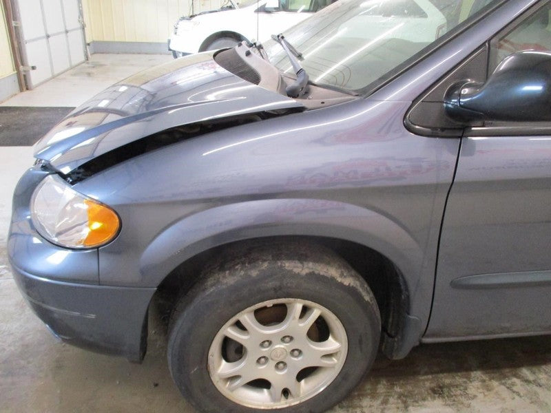 AC Condenser 4 Cylinder Fits 01-03 CARAVAN 2059465